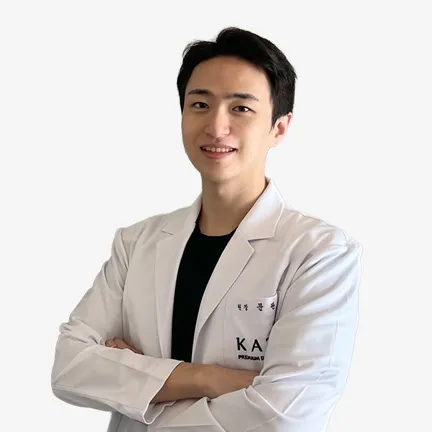 Kwan Young Moon