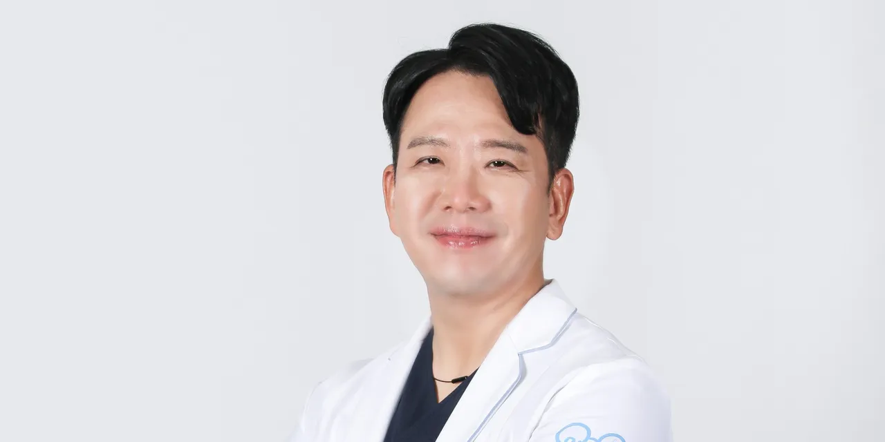 KIM MU YAN