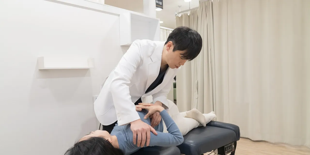 Spine & Pelvis Correction — Tongdal Korean Medicine Clinic 2