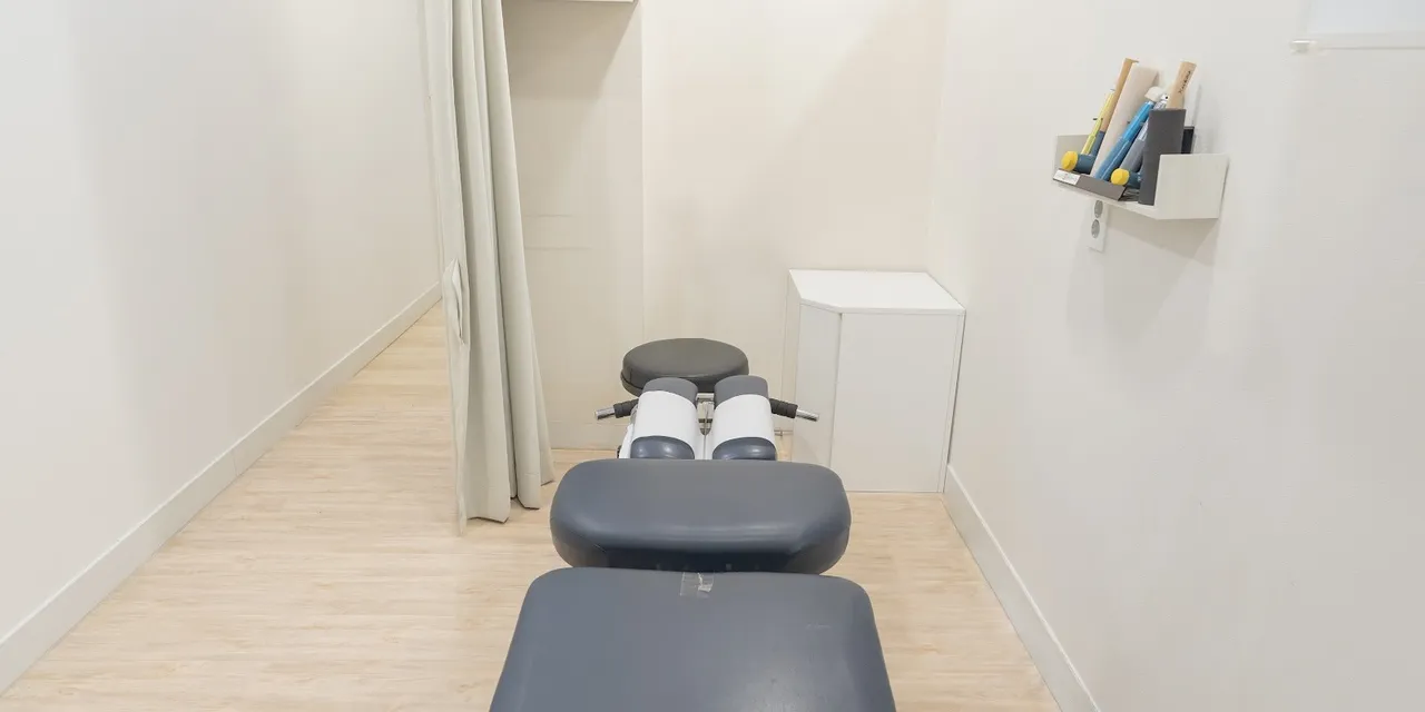 Spine & Pelvis Correction — Tongdal Korean Medicine Clinic 3