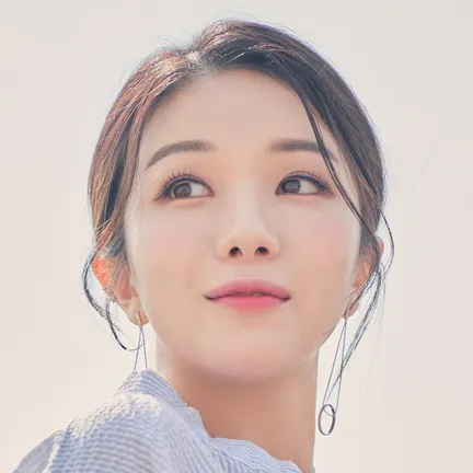 Non-incisional double eyelid surgery