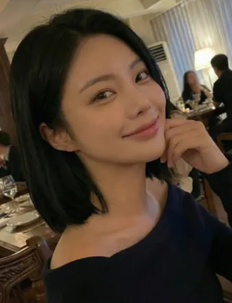 Chin Liposuction — Rewind Plastic Surgery 4