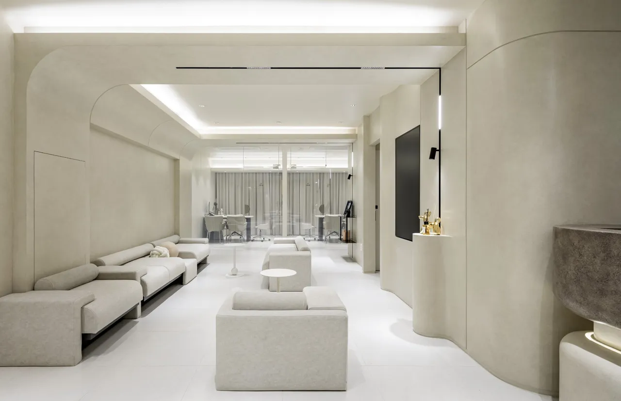 SUGAR PLASTIC SURGERY CLINIC 3